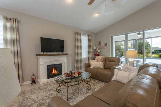 21 TIDEWAY TRAIL, Palm Coast, FL 32137