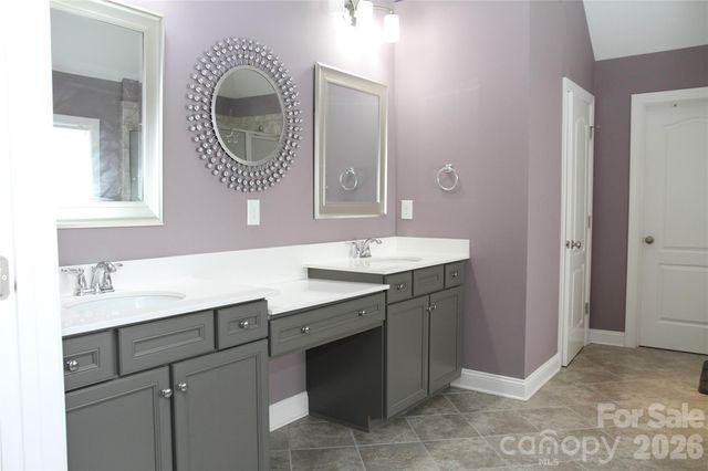 125 Leeward Shoals Lane, Mooresville, NC 28117