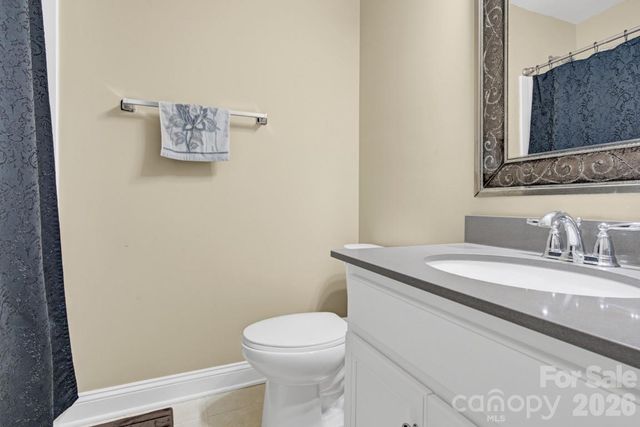 125 Leeward Shoals Lane, Mooresville, NC 28117
