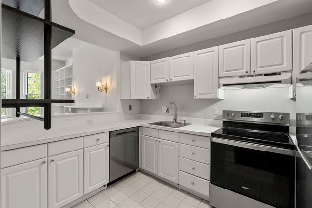 333 Beacon St 3, Boston, MA 02116