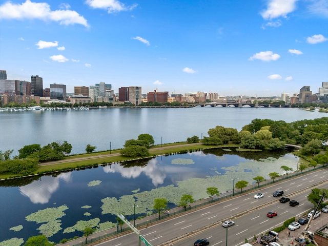 333 Beacon St 3, Boston, MA 02116
