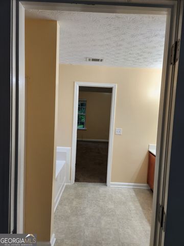 2135 Pine View Trail, Ellenwood, GA 30294