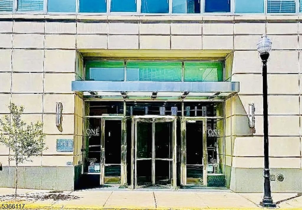 1 Spring St 2205, New Brunswick City, NJ 08901