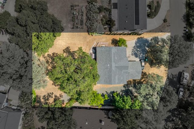 24977 Oro Valley Rd, Auburn, CA 95602