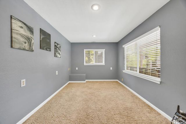 24977 Oro Valley Rd, Auburn, CA 95602