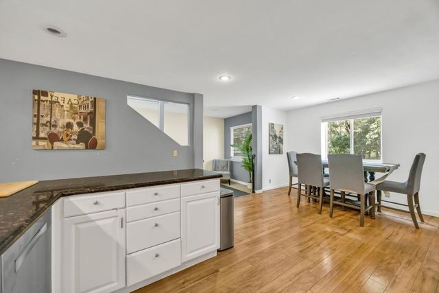 24977 Oro Valley Rd, Auburn, CA 95602