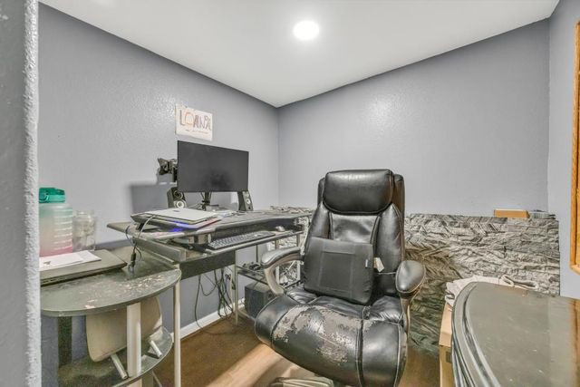 24977 Oro Valley Rd, Auburn, CA 95602