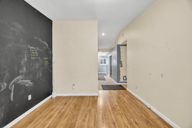 24977 Oro Valley Rd, Auburn, CA 95602