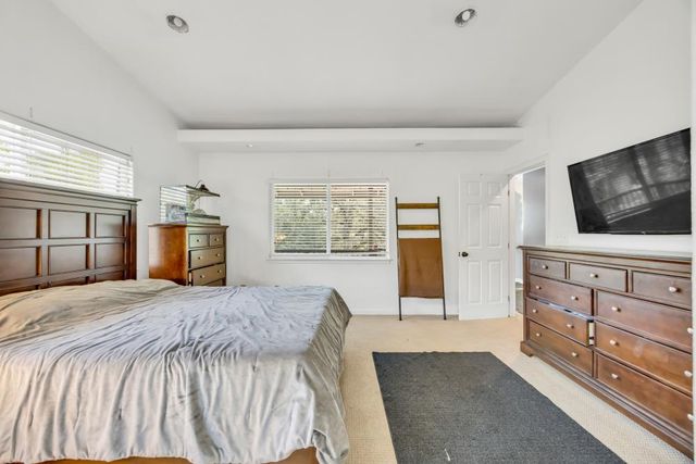 24977 Oro Valley Rd, Auburn, CA 95602