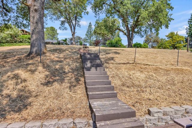 24977 Oro Valley Rd, Auburn, CA 95602
