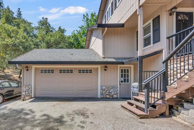 24977 Oro Valley Rd, Auburn, CA 95602