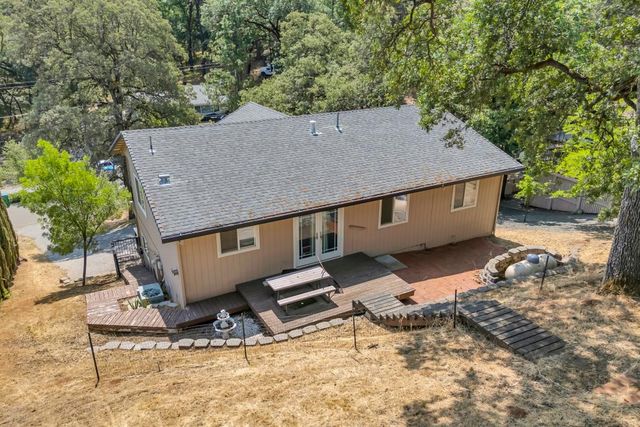 24977 Oro Valley Rd, Auburn, CA 95602