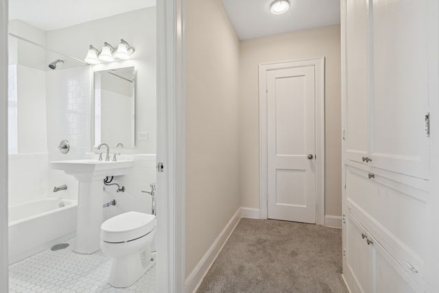 1755 E 55th Street 503, Chicago, IL 60615