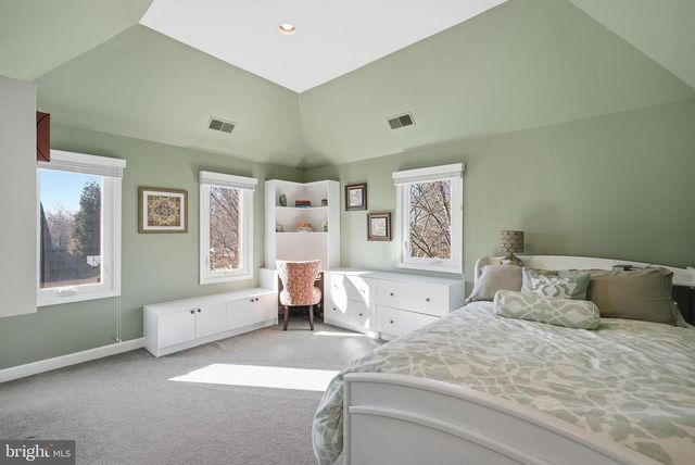 9860 AVENEL FARM DR, Potomac, MD 20854