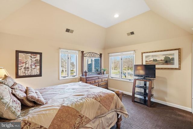 9860 AVENEL FARM DR, Potomac, MD 20854