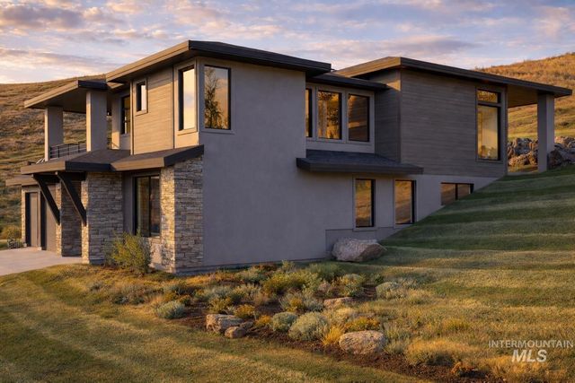 3566 E Asteroid Ct, Boise, ID 83712