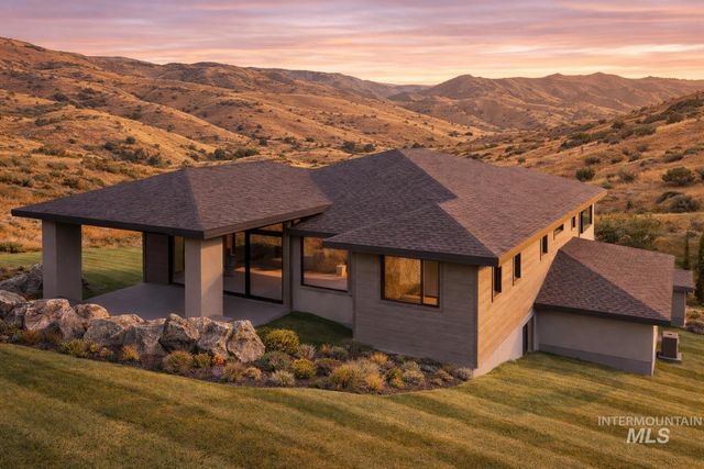 3566 E Asteroid Ct, Boise, ID 83712