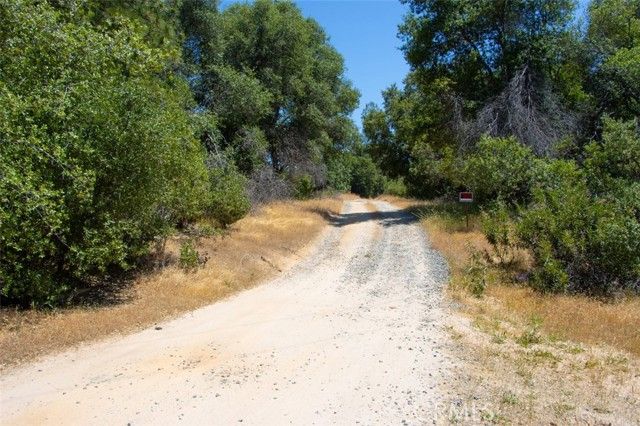 0 Leaning Pine Way, Mariposa, CA 95338