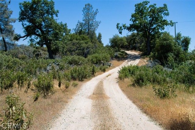 0 Leaning Pine Way, Mariposa, CA 95338