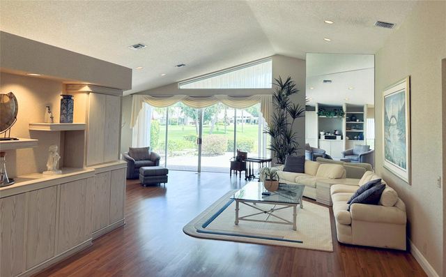 11801 Fountainside Cir, Boynton Beach, FL 33437