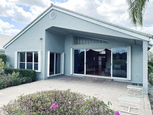 11801 Fountainside Cir, Boynton Beach, FL 33437