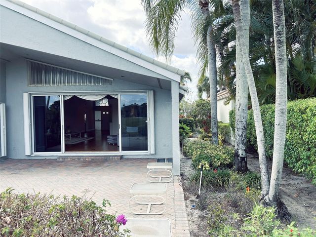 11801 Fountainside Cir, Boynton Beach, FL 33437
