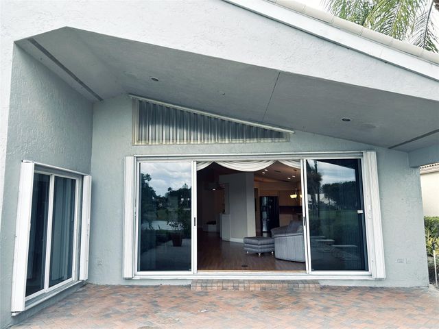 11801 Fountainside Cir, Boynton Beach, FL 33437