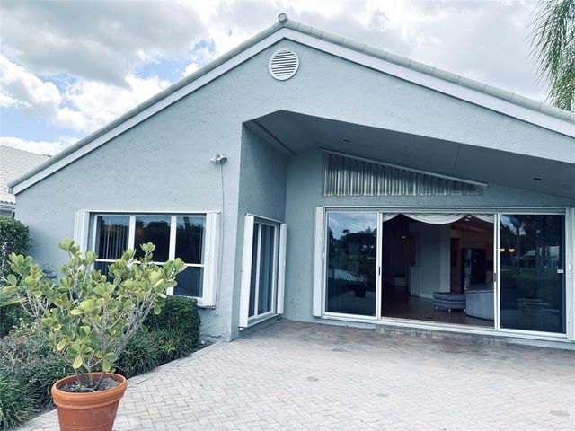 11801 Fountainside Cir, Boynton Beach, FL 33437