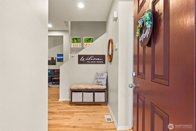 796 Fenway Lane SW, Olympia, WA 98512