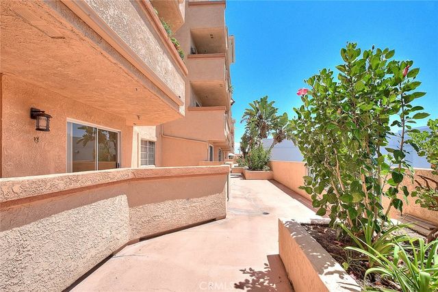 11410 Brookshire Avenue 113, Downey, CA 90241