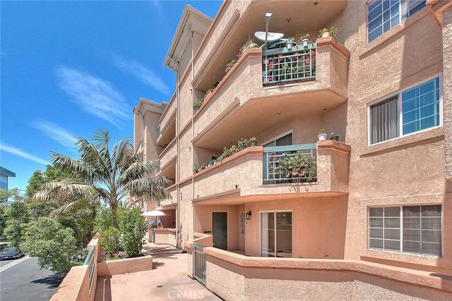 11410 Brookshire Avenue 113, Downey, CA 90241