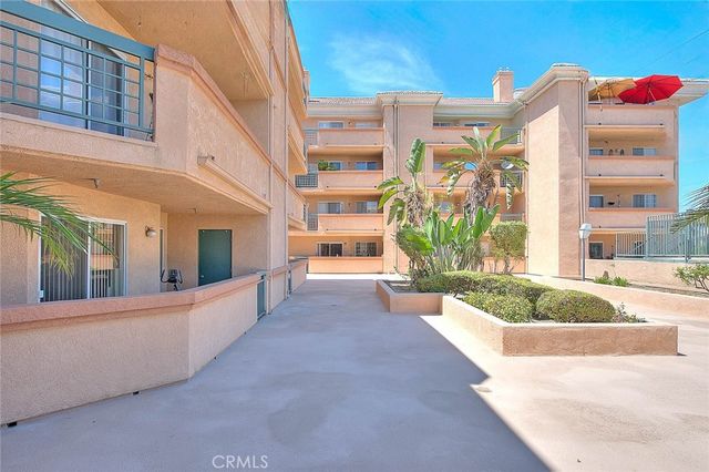 11410 Brookshire Avenue 113, Downey, CA 90241