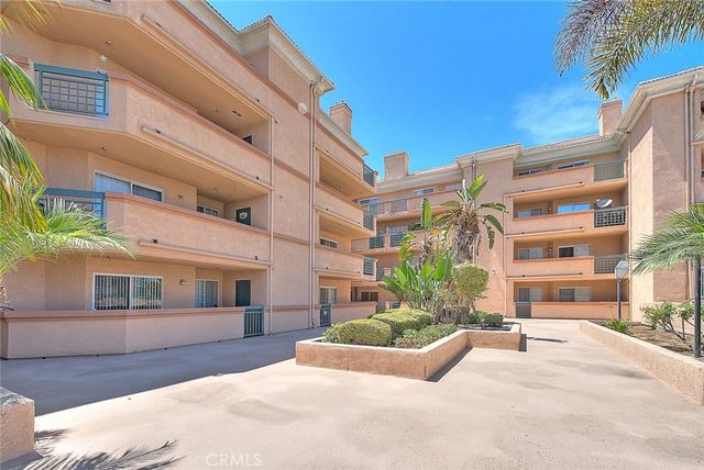 11410 Brookshire Avenue 113, Downey, CA 90241