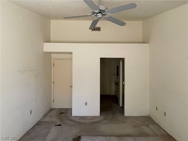 8673 Prairie Hill Drive, Las Vegas, NV 89134