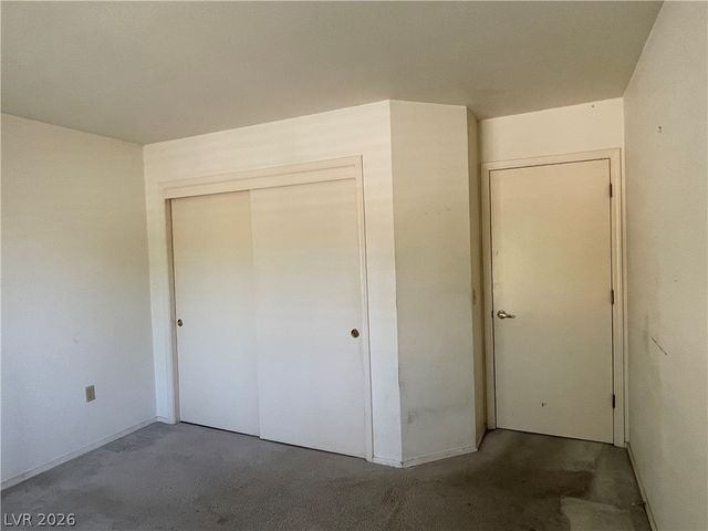 8673 Prairie Hill Drive, Las Vegas, NV 89134