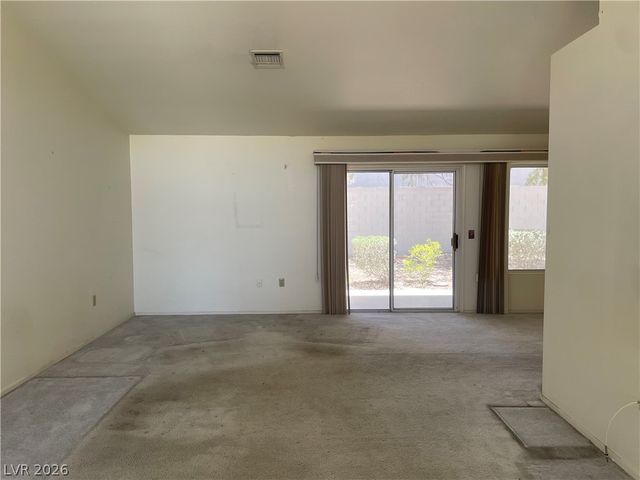 8673 Prairie Hill Drive, Las Vegas, NV 89134