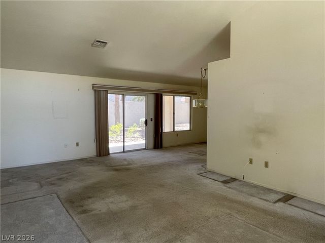 8673 Prairie Hill Drive, Las Vegas, NV 89134