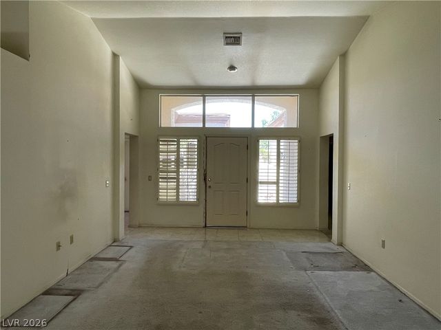 8673 Prairie Hill Drive, Las Vegas, NV 89134