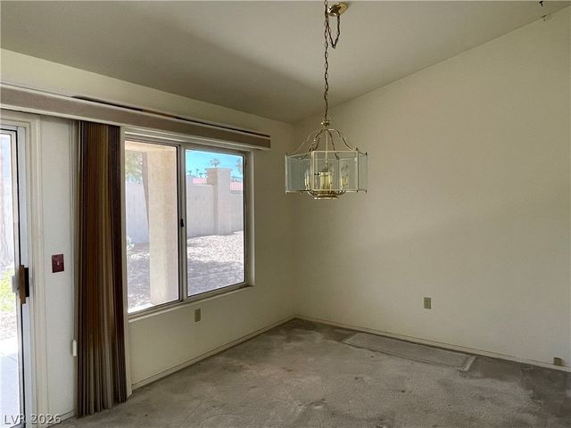 8673 Prairie Hill Drive, Las Vegas, NV 89134
