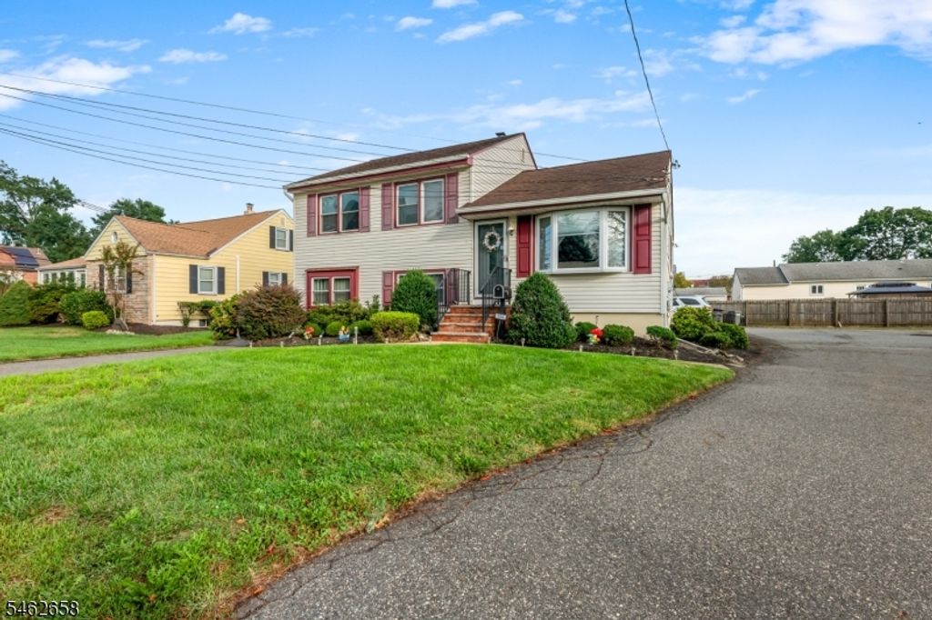 304 Maple Ave, South Plainfield Boro, NJ 07080 — photo 2