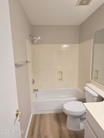 697 W GOLDEN Street, Gilbert, AZ 85233