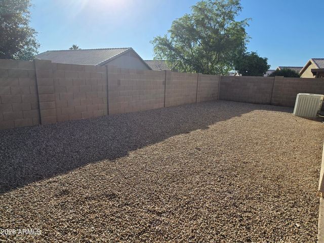 697 W GOLDEN Street, Gilbert, AZ 85233