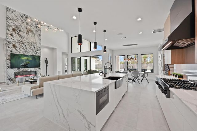 9231 Fox Bend Lane, Sienna Plantation, TX 77459