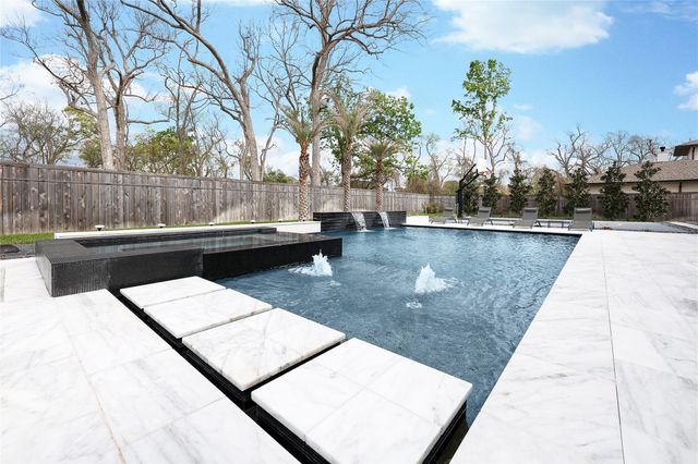 9231 Fox Bend Lane, Sienna Plantation, TX 77459