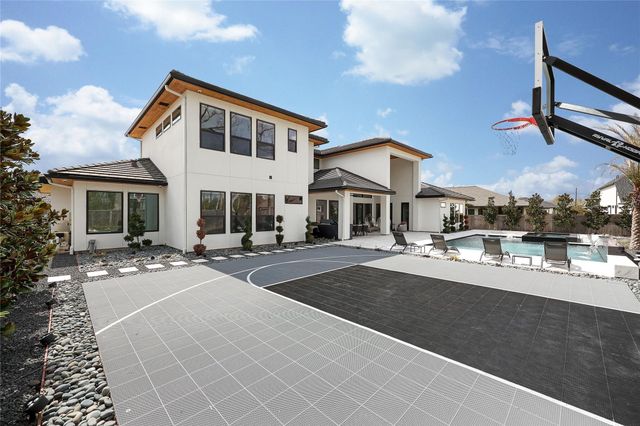 9231 Fox Bend Lane, Sienna Plantation, TX 77459