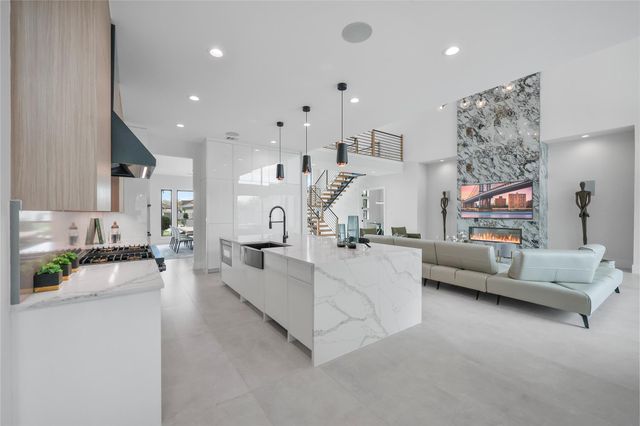 9231 Fox Bend Lane, Sienna Plantation, TX 77459