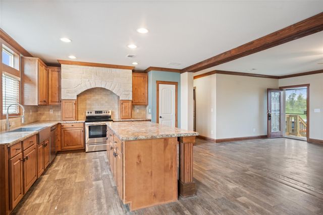 18284 Bellfounder Drive, Conroe, TX 77306