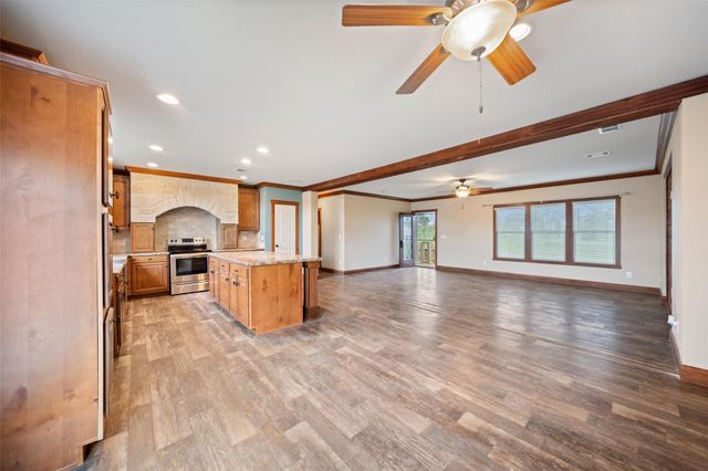 18284 Bellfounder Drive, Conroe, TX 77306