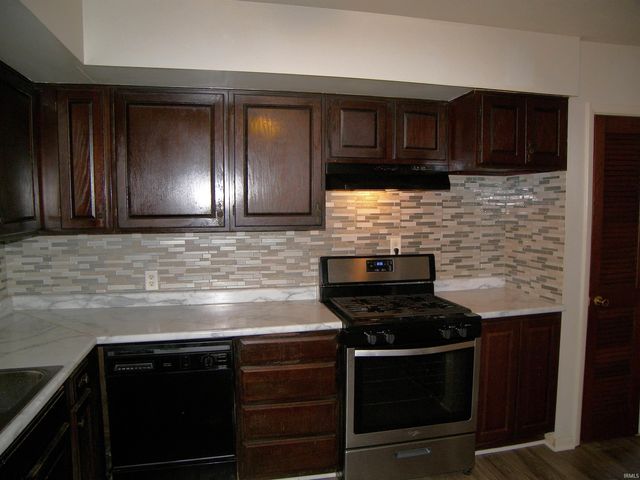 217 Ra Mar Drive, Warsaw, IN 46580