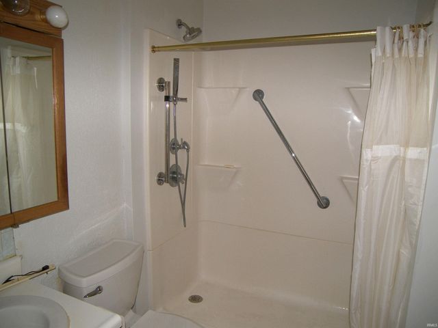 217 Ra Mar Drive, Warsaw, IN 46580